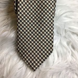 Egara tie